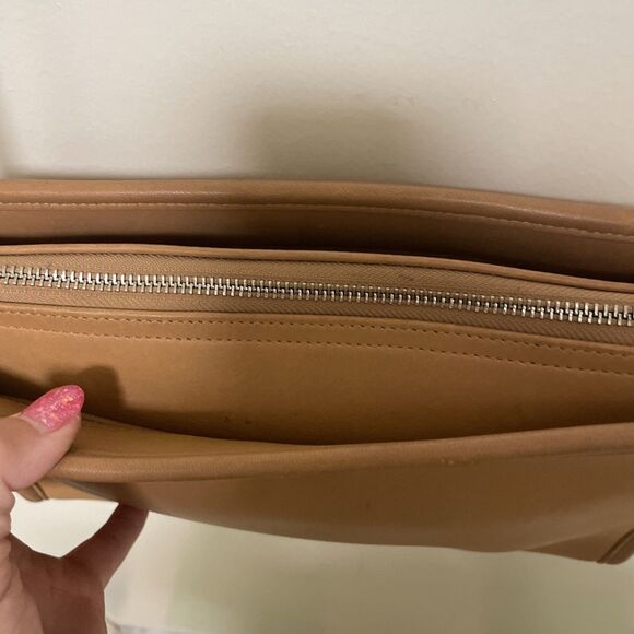 Vintage 90s Coach Sutton Bag 9814 Tan Light Brown Leather Shoulder Crossbody - Picture 6 of 15